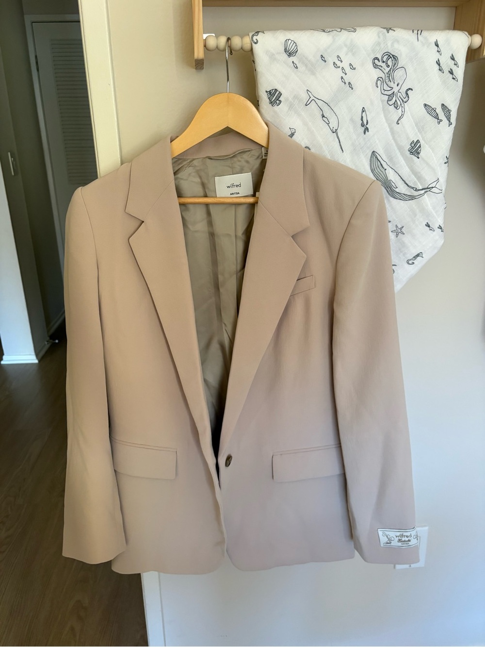 BNWT Wilfred (Aritzia) New Generation blazer